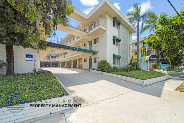 2700 and 2704 Aviation Blvd. property